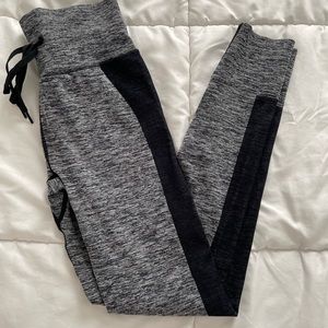 Victoria’s Secret leggings size small. Like new, worn only a few times